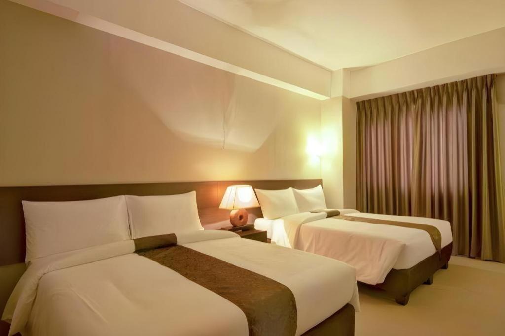 Sequoia Hotel קואזון סיטי מראה חיצוני תמונה