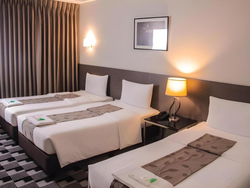 Sequoia Hotel קואזון סיטי מראה חיצוני תמונה