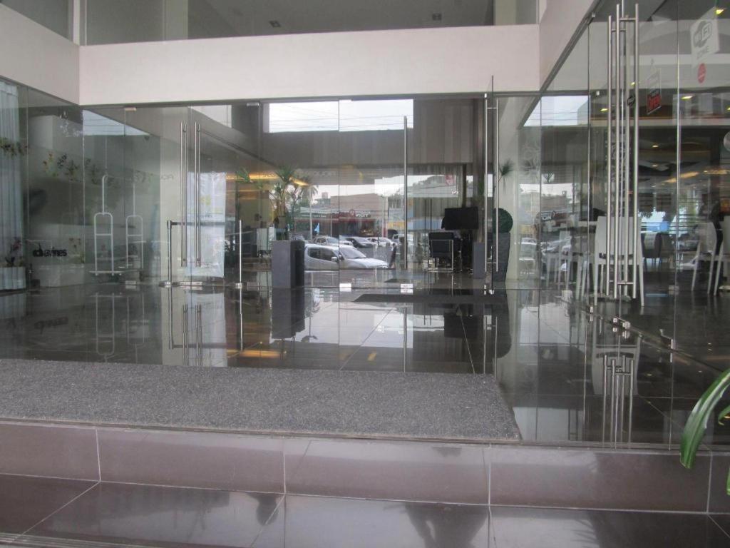 Sequoia Hotel קואזון סיטי מראה חיצוני תמונה