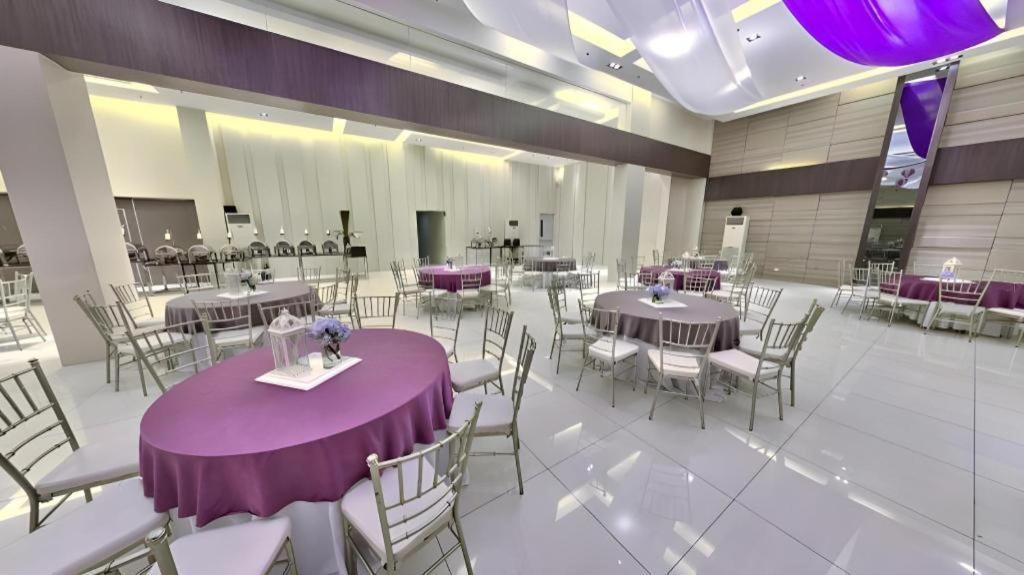 Sequoia Hotel קואזון סיטי מראה חיצוני תמונה