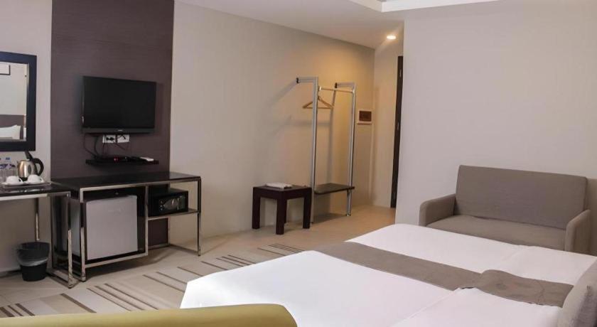 Sequoia Hotel קואזון סיטי מראה חיצוני תמונה